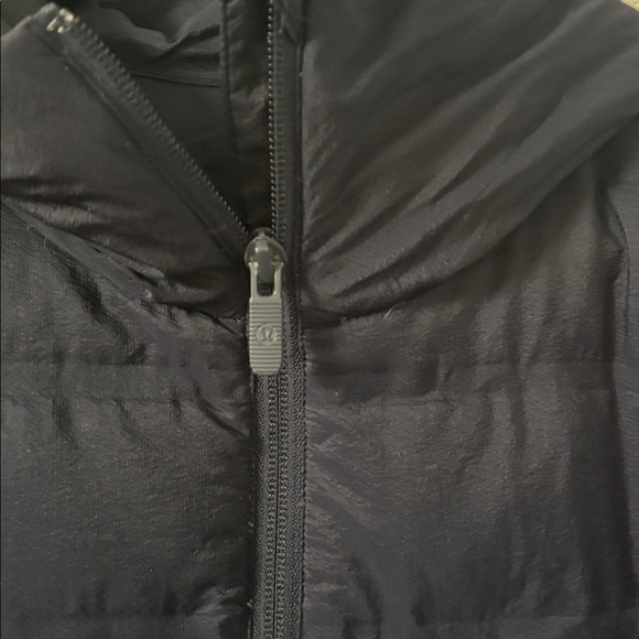 Lululemon Down & Around Jacket size 12 - Picture 9 of 14